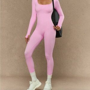 Seamless Pink Long-Sleeve Jumpsuit for Women